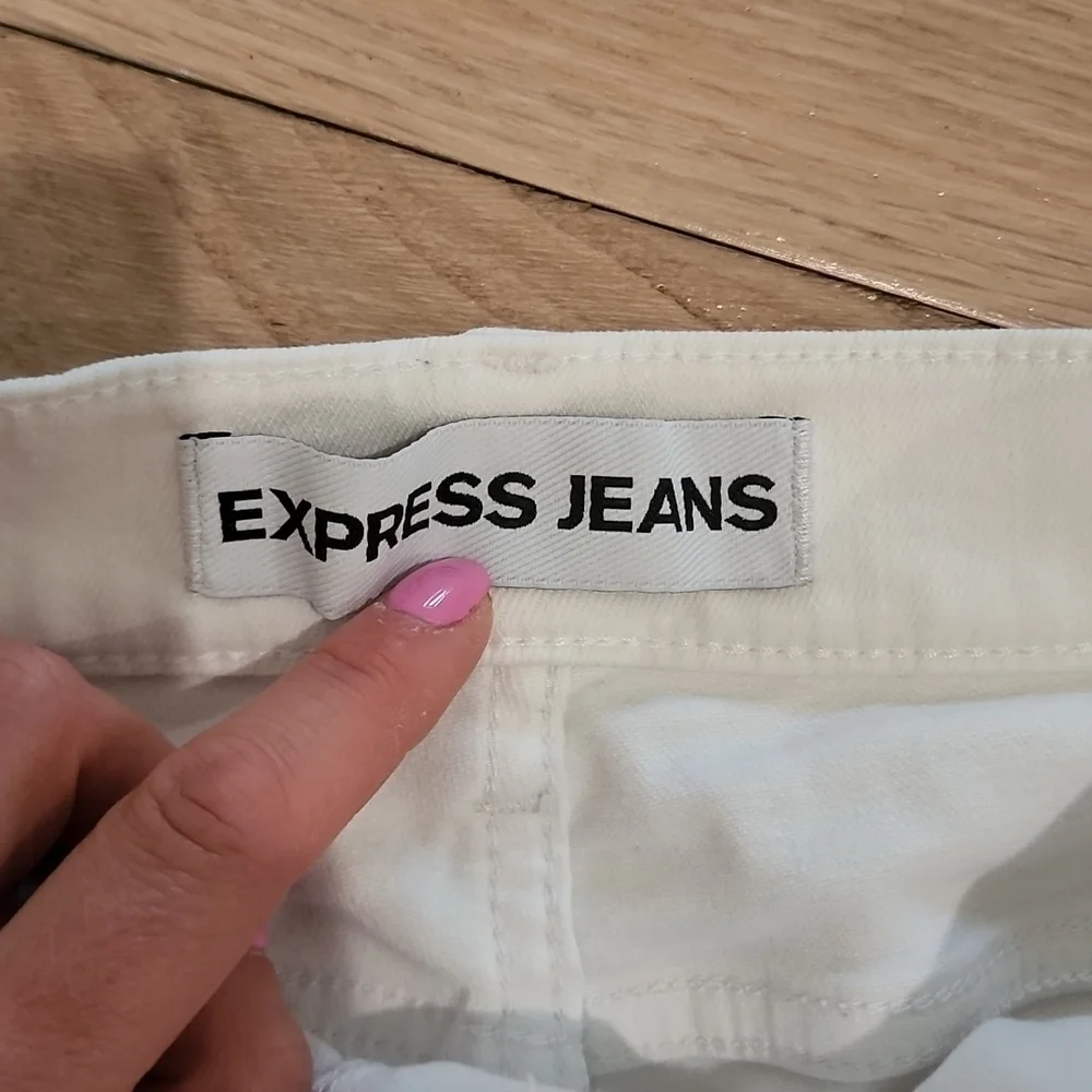 Express Jeans. Size 0R - Picture 9 of 13